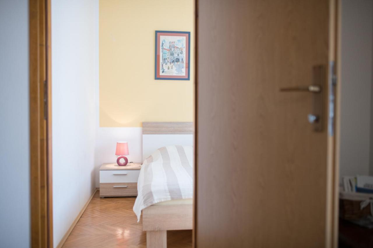 Appartamento Red Karmenita Umago Esterno foto